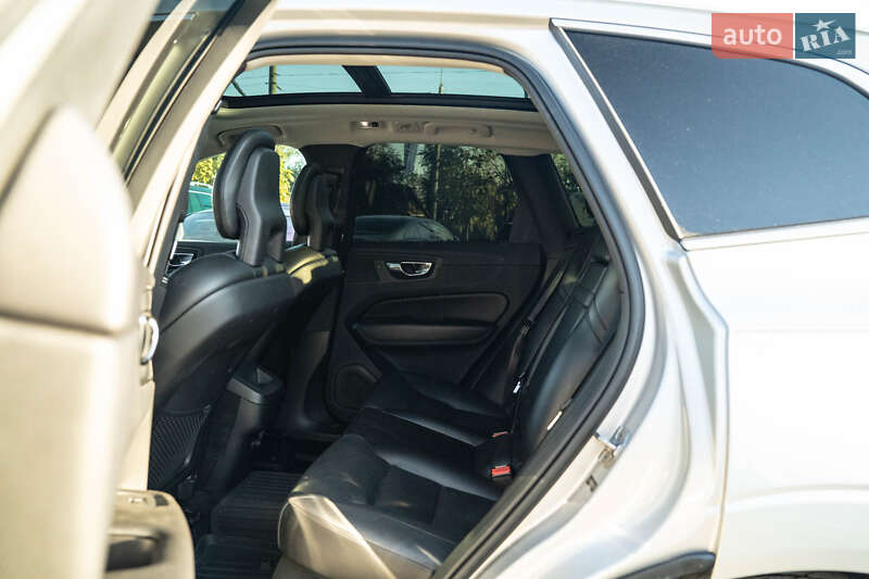 Позашляховик / Кросовер Volvo XC60 2018 в Чернівцях фото 37 Позашляховик / Кросовер Volvo XC60 2018 в Чернівцях