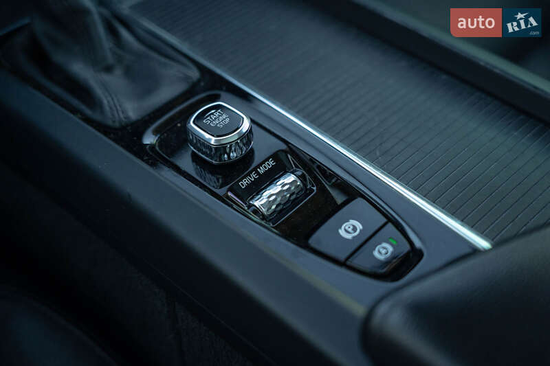 Позашляховик / Кросовер Volvo XC60 2018 в Чернівцях фото 32 Позашляховик / Кросовер Volvo XC60 2018 в Чернівцях