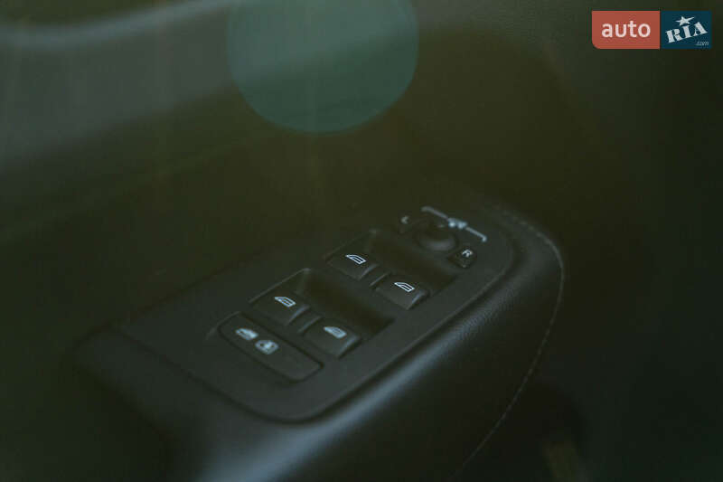 Позашляховик / Кросовер Volvo XC60 2018 в Чернівцях фото 19 Позашляховик / Кросовер Volvo XC60 2018 в Чернівцях