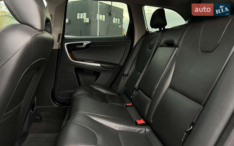 Позашляховик / Кросовер Volvo XC60 2017 в Львові фото 21 Позашляховик / Кросовер Volvo XC60 2017 в Львові