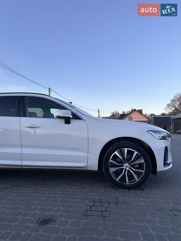 Позашляховик / Кросовер Volvo XC60 2022 в Львові