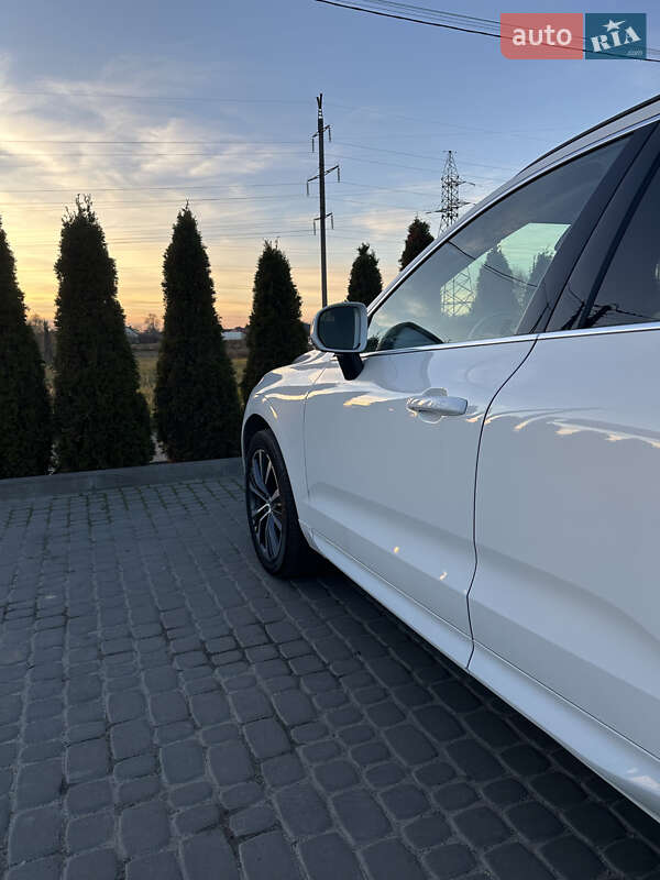 Позашляховик / Кросовер Volvo XC60 2022 в Львові