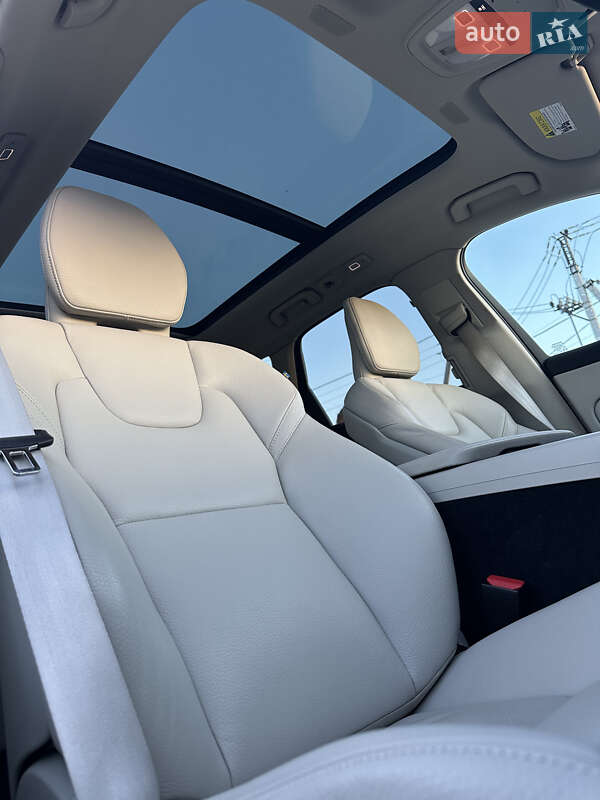 Позашляховик / Кросовер Volvo XC60 2022 в Львові