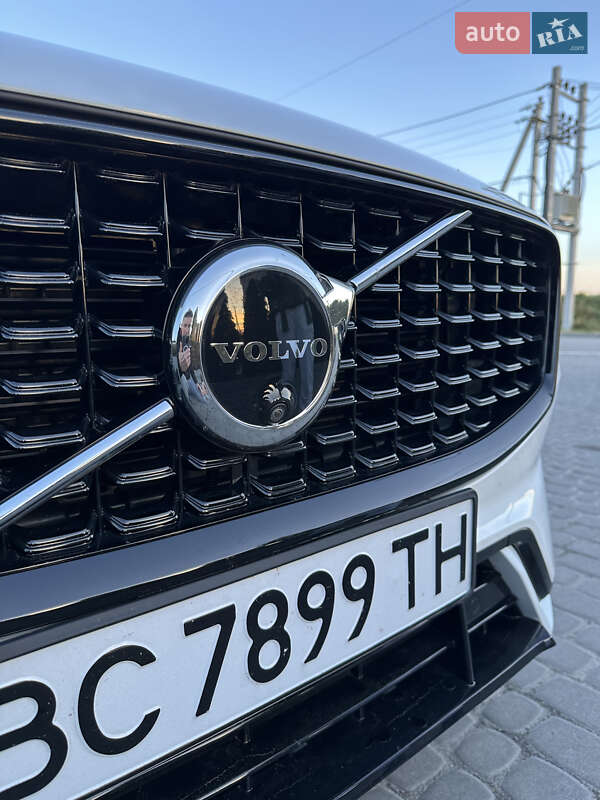 Позашляховик / Кросовер Volvo XC60 2022 в Львові