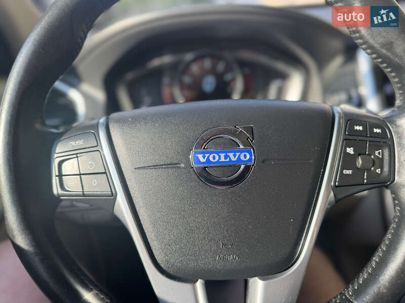 Позашляховик / Кросовер Volvo XC60 2013 в Рівному