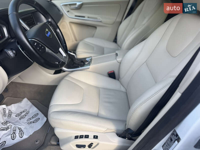 Позашляховик / Кросовер Volvo XC60 2013 в Рівному