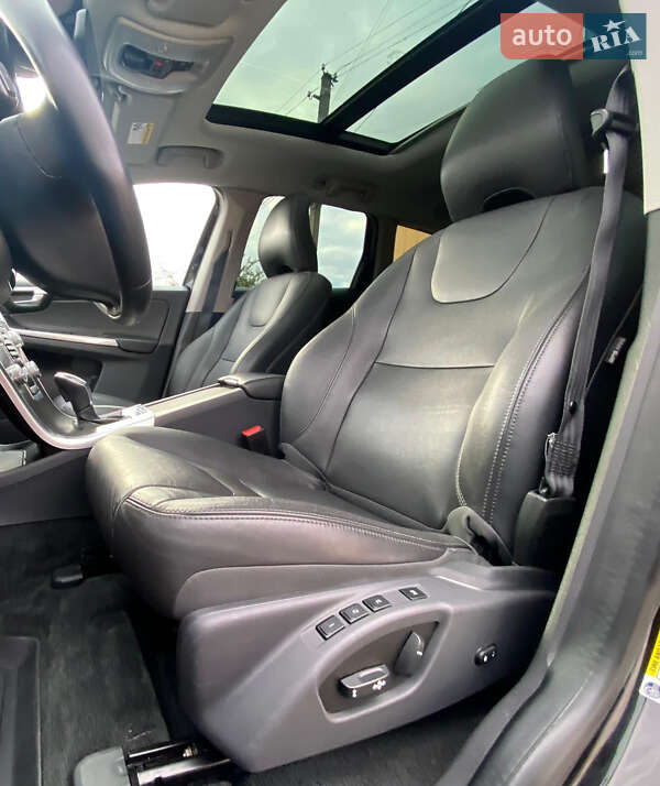 Внедорожник / Кроссовер Volvo XC60 2016 в Ровно фото 23 Внедорожник / Кроссовер Volvo XC60 2016 в Ровно