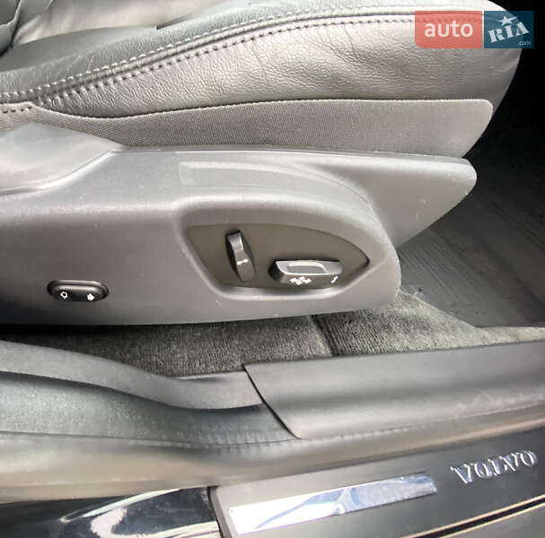 Внедорожник / Кроссовер Volvo XC60 2016 в Ровно фото 26 Внедорожник / Кроссовер Volvo XC60 2016 в Ровно