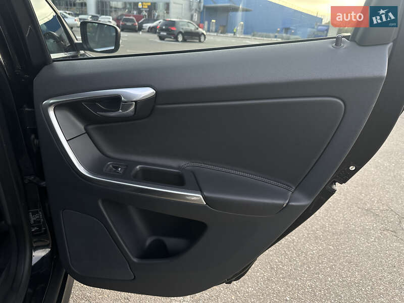 Внедорожник / Кроссовер Volvo XC60 2015 в Киеве фото 35 Внедорожник / Кроссовер Volvo XC60 2015 в Киеве