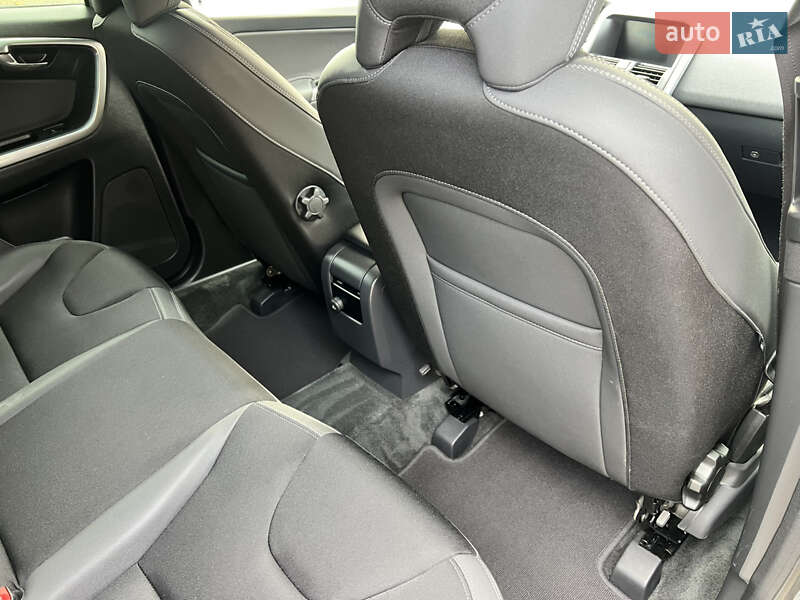 Внедорожник / Кроссовер Volvo XC60 2013 в Черновцах фото 44 Внедорожник / Кроссовер Volvo XC60 2013 в Черновцах