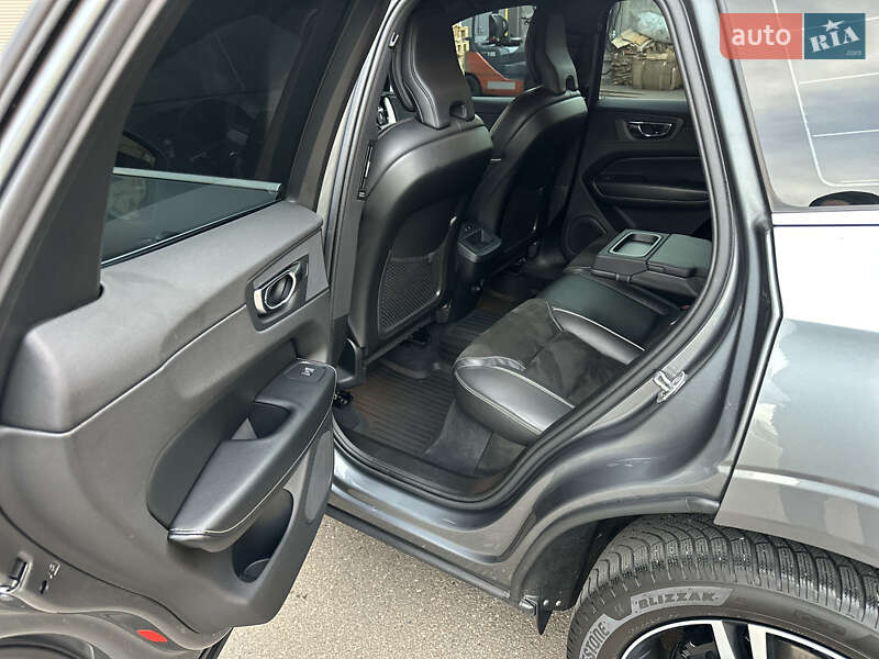 Внедорожник / Кроссовер Volvo XC60 2018 в Киеве фото 34 Внедорожник / Кроссовер Volvo XC60 2018 в Киеве