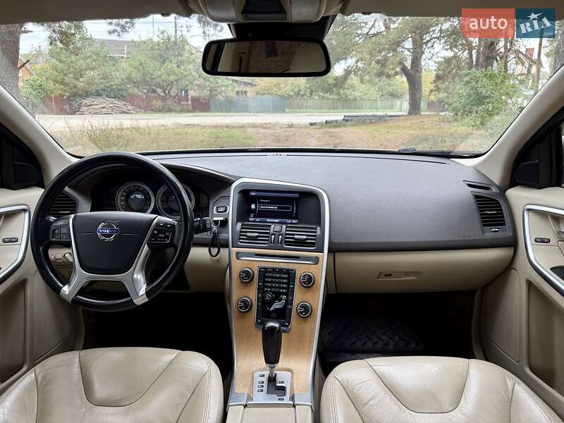 Внедорожник / Кроссовер Volvo XC60 2012 в Киеве