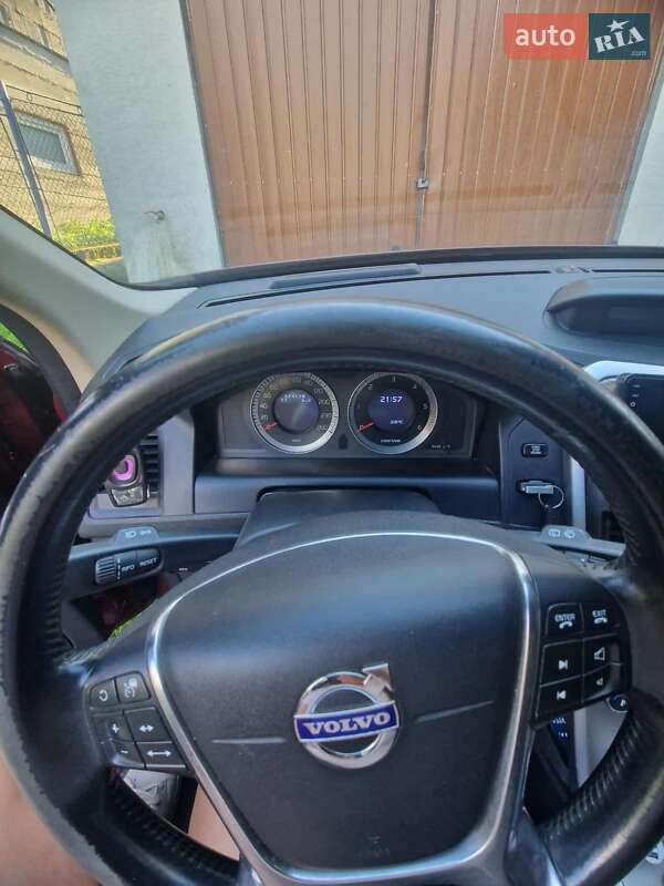 Внедорожник / Кроссовер Volvo XC60 2009 в Ужгороде