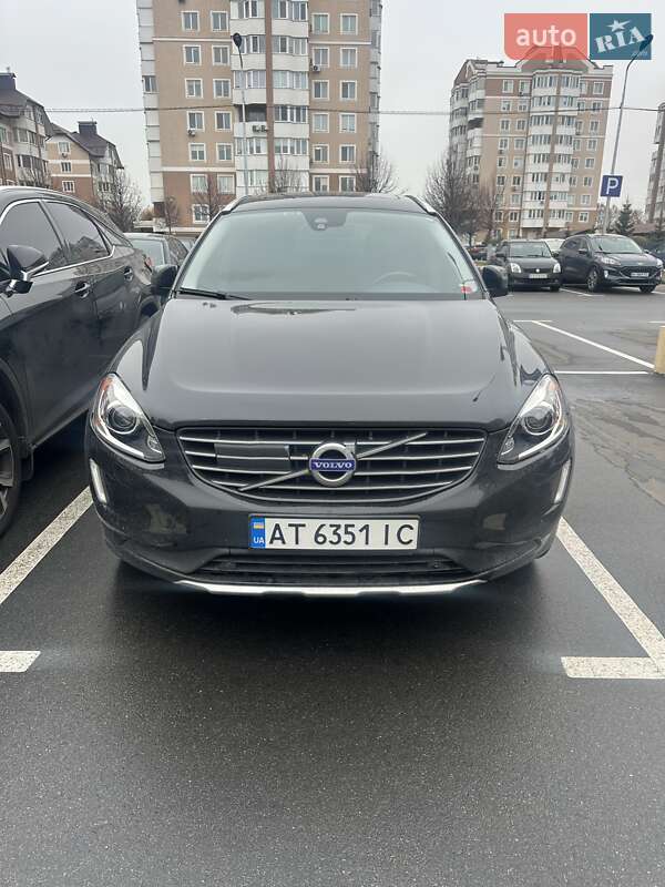 Внедорожник / Кроссовер Volvo XC60 2017 в Ирпене