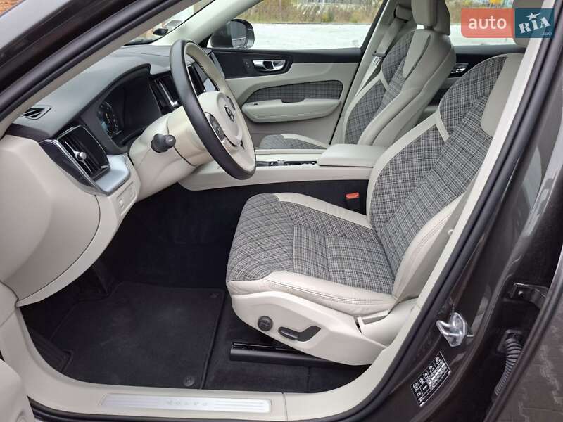 Внедорожник / Кроссовер Volvo XC60 2020 в Бережанах