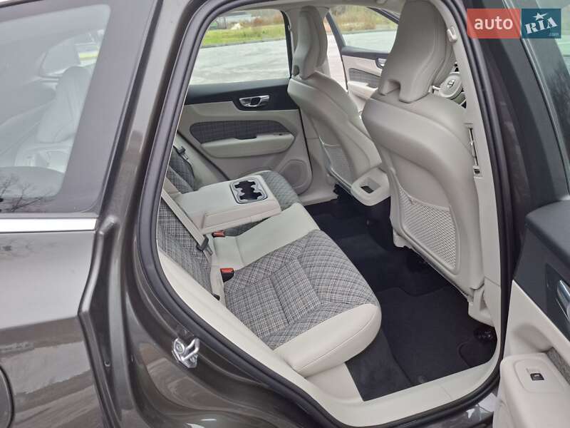 Внедорожник / Кроссовер Volvo XC60 2020 в Бережанах