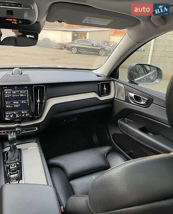 Внедорожник / Кроссовер Volvo XC60 2017 в Львове