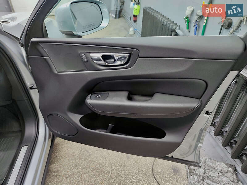 Внедорожник / Кроссовер Volvo XC60 2017 в Каменском фото 20 Внедорожник / Кроссовер Volvo XC60 2017 в Каменском