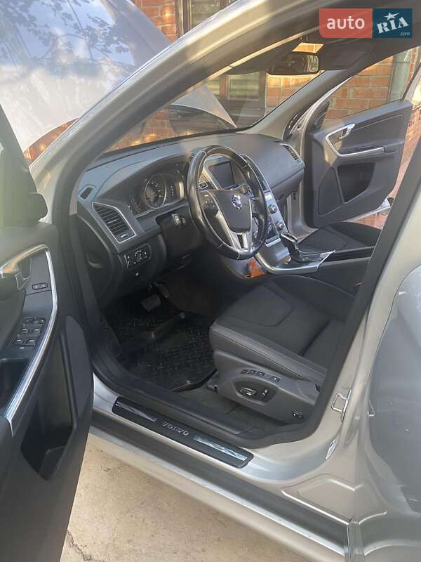 Внедорожник / Кроссовер Volvo XC60 2014 в Тернополе