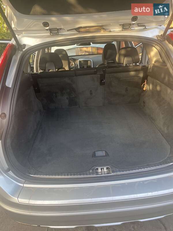 Внедорожник / Кроссовер Volvo XC60 2014 в Тернополе