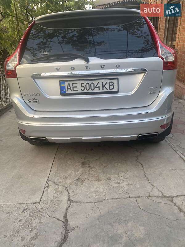 Внедорожник / Кроссовер Volvo XC60 2014 в Тернополе