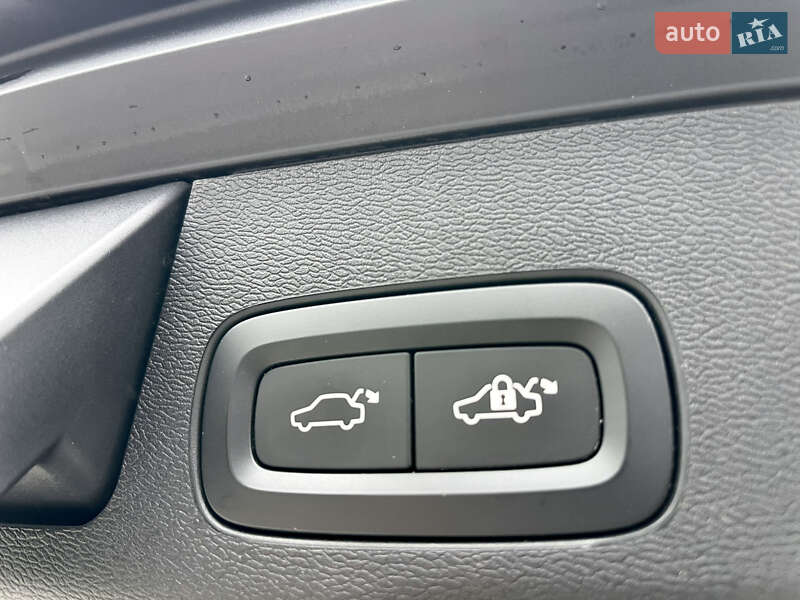 Позашляховик / Кросовер Volvo XC60 2017 в Києві фото 7 Позашляховик / Кросовер Volvo XC60 2017 в Києві