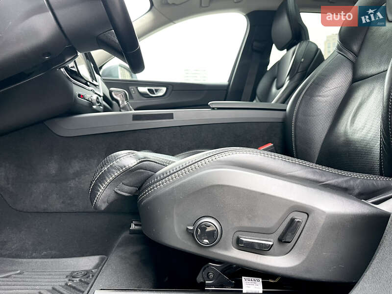 Позашляховик / Кросовер Volvo XC60 2017 в Києві фото 28 Позашляховик / Кросовер Volvo XC60 2017 в Києві