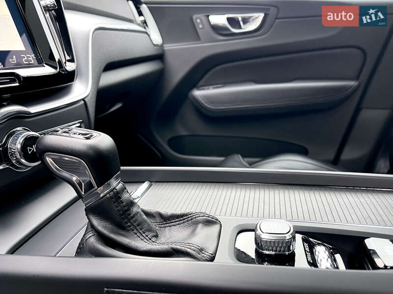 Позашляховик / Кросовер Volvo XC60 2017 в Києві фото 31 Позашляховик / Кросовер Volvo XC60 2017 в Києві