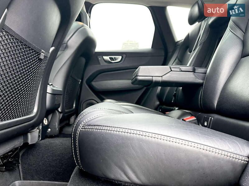 Позашляховик / Кросовер Volvo XC60 2017 в Києві фото 34 Позашляховик / Кросовер Volvo XC60 2017 в Києві