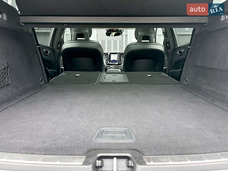 Позашляховик / Кросовер Volvo XC60 2017 в Києві фото 39 Позашляховик / Кросовер Volvo XC60 2017 в Києві