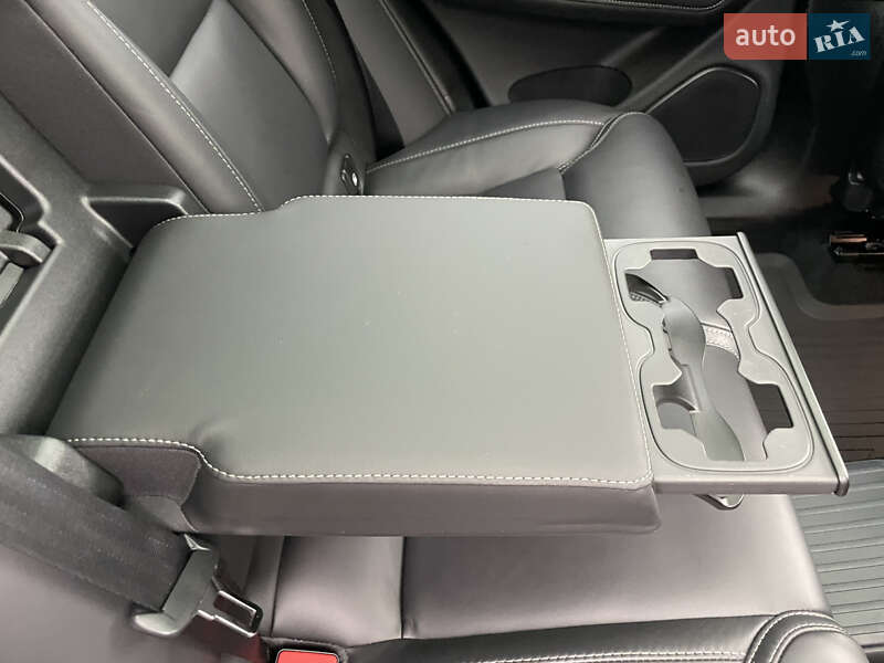 Позашляховик / Кросовер Volvo XC60 2024 в Дніпрі