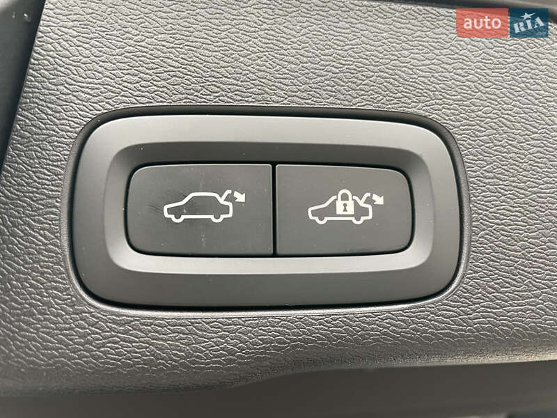 Позашляховик / Кросовер Volvo XC60 2024 в Дніпрі