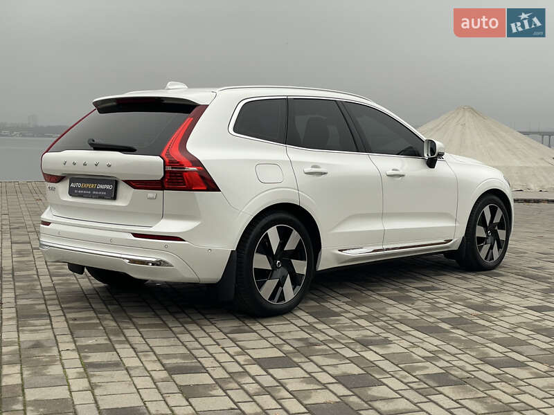 Позашляховик / Кросовер Volvo XC60 2024 в Дніпрі