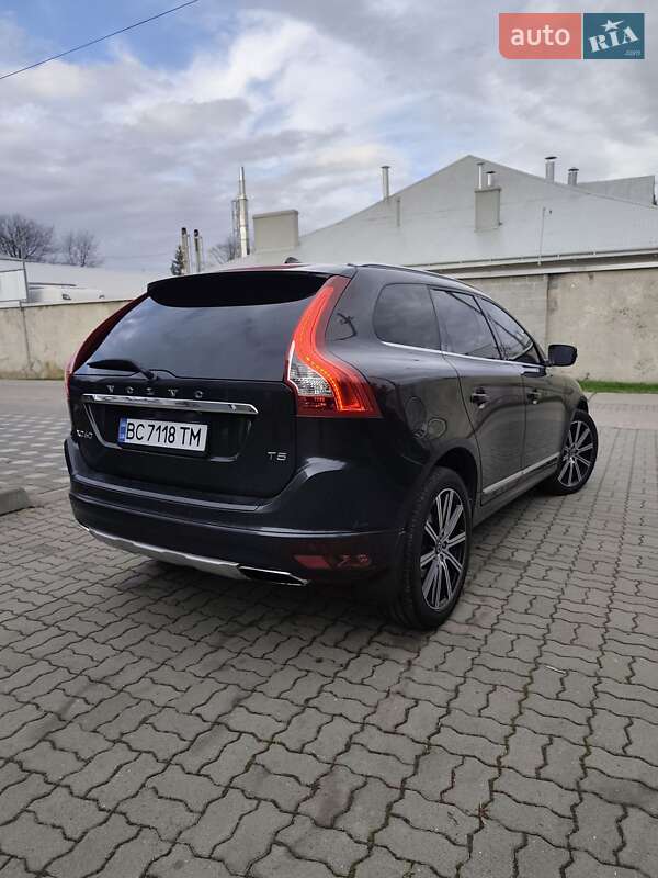 Позашляховик / Кросовер Volvo XC60 2015 в Стрию