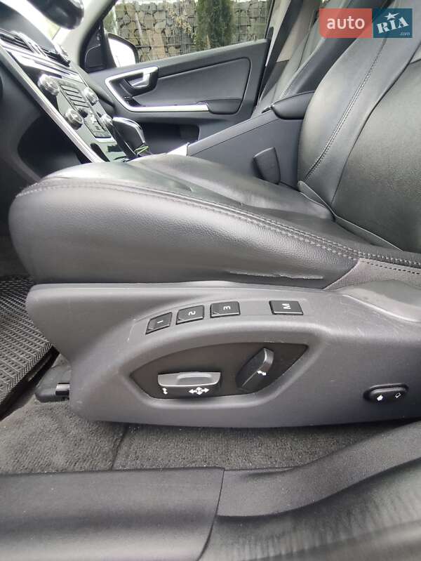 Позашляховик / Кросовер Volvo XC60 2015 в Стрию