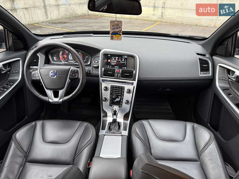 Внедорожник / Кроссовер Volvo XC60 2015 в Ровно