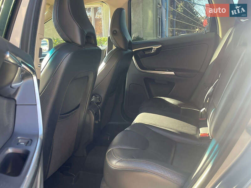 Внедорожник / Кроссовер Volvo XC60 2012 в Мукачево