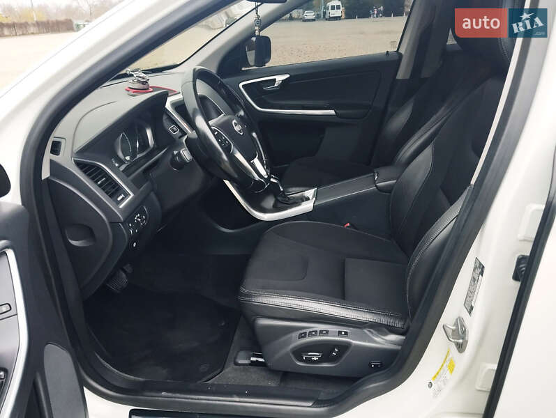 Внедорожник / Кроссовер Volvo XC60 2015 в Одессе фото 13 Внедорожник / Кроссовер Volvo XC60 2015 в Одессе