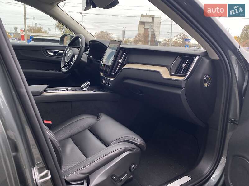 Позашляховик / Кросовер Volvo XC60 2025 в Дніпрі фото 14 Позашляховик / Кросовер Volvo XC60 2025 в Дніпрі