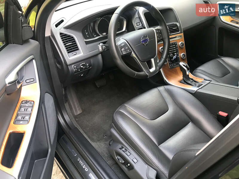 Позашляховик / Кросовер Volvo XC60 2017 в Києві