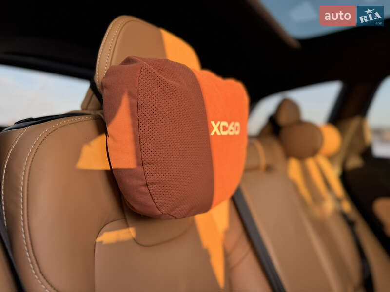 Внедорожник / Кроссовер Volvo XC60 2022 в Ирпене