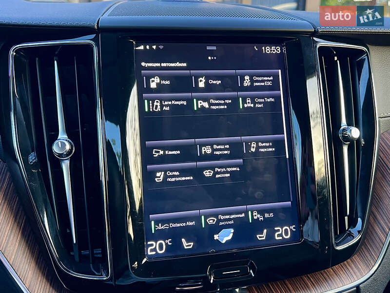 Позашляховик / Кросовер Volvo XC60 2019 в Києві