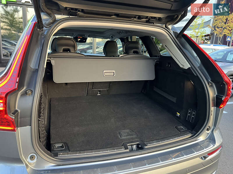Позашляховик / Кросовер Volvo XC60 2019 в Києві