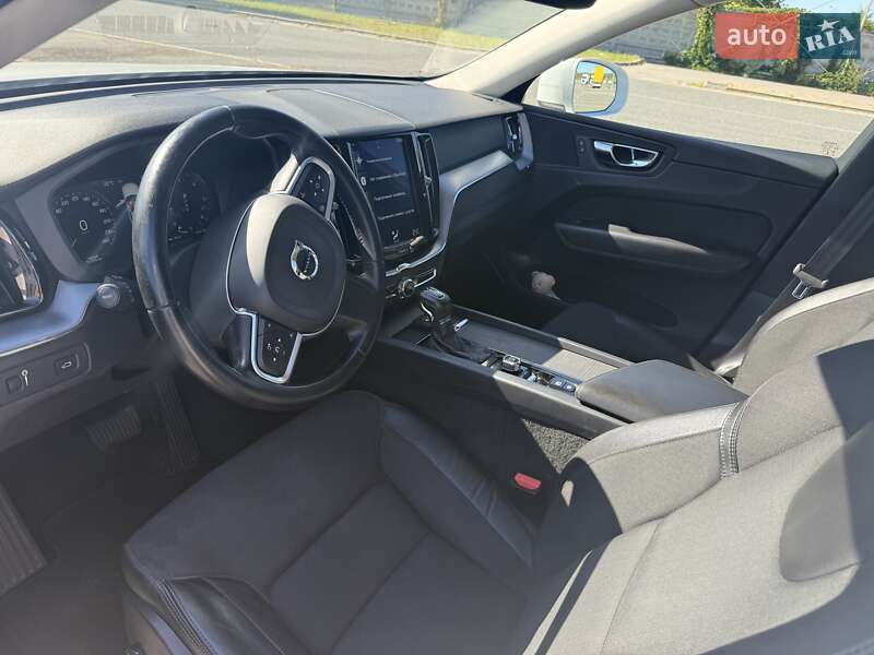 Внедорожник / Кроссовер Volvo XC60 2019 в Киеве