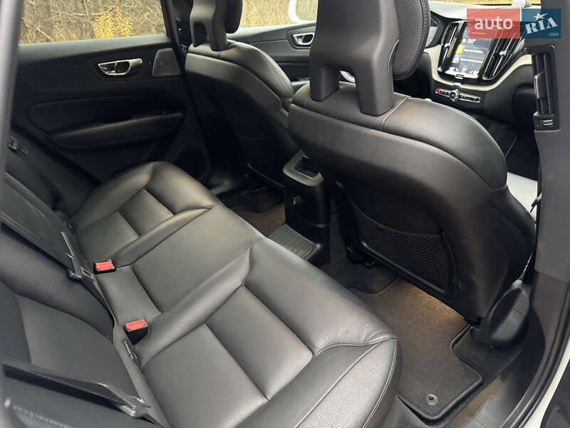 Внедорожник / Кроссовер Volvo XC60 2018 в Киеве фото 16 Внедорожник / Кроссовер Volvo XC60 2018 в Киеве