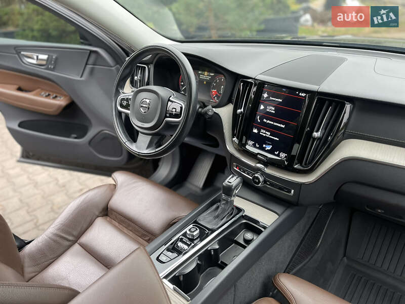 Внедорожник / Кроссовер Volvo XC60 2018 в Луцке