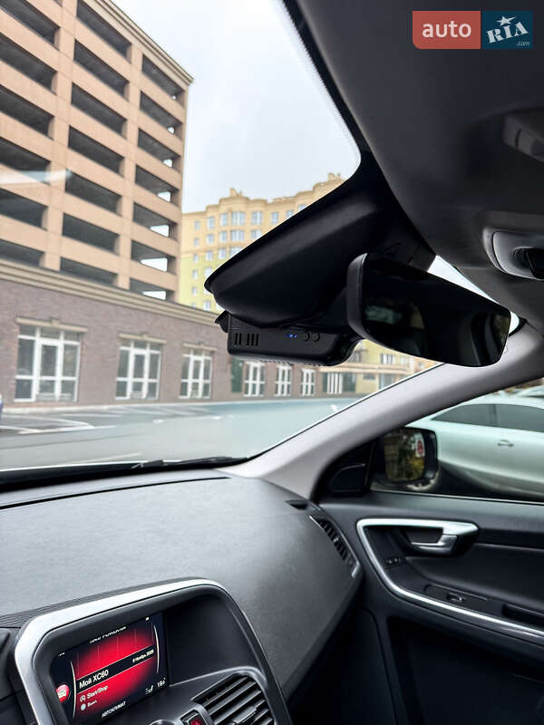 Внедорожник / Кроссовер Volvo XC60 2015 в Киеве