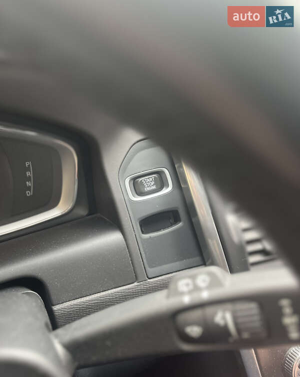 Внедорожник / Кроссовер Volvo XC60 2015 в Львове