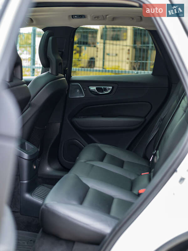 Позашляховик / Кросовер Volvo XC60 2018 в Рівному фото 27 Позашляховик / Кросовер Volvo XC60 2018 в Рівному