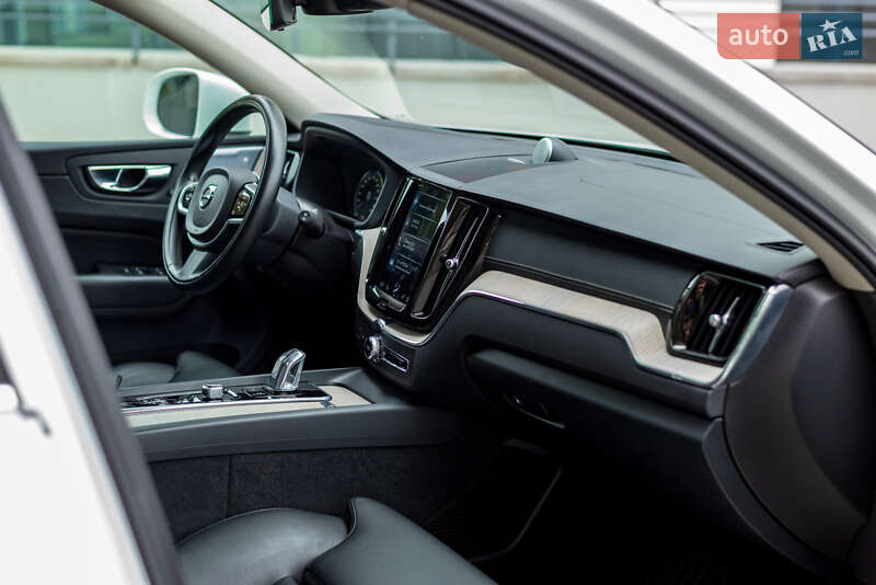 Позашляховик / Кросовер Volvo XC60 2018 в Рівному фото 31 Позашляховик / Кросовер Volvo XC60 2018 в Рівному